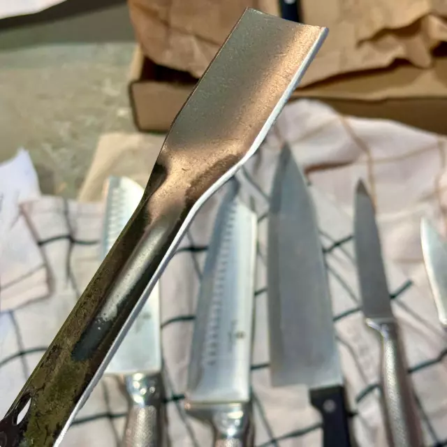 Broušení nožů do sekačky Nabrousenej.cz